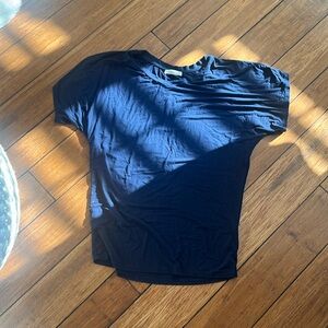 Women's navy Top